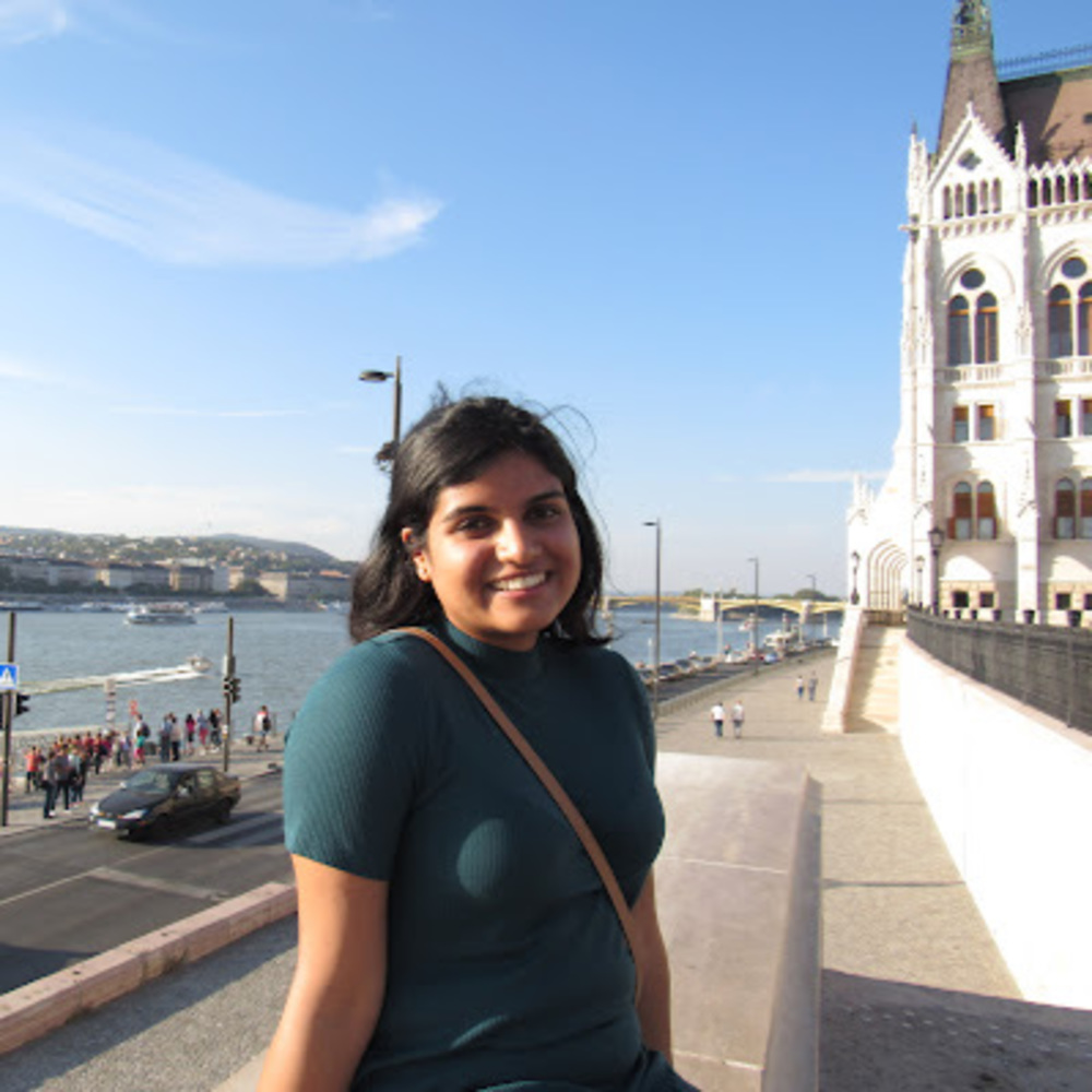 Meet your Posher, Aparna
